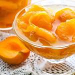 Apricot jam slices in syrup