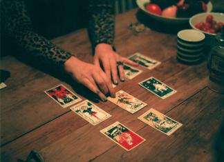 Tarot decks and spreads for new tarot readers