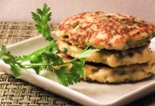 How to cook chicken fillet pancakes