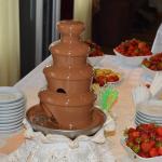 Čokoládová fontána: jesť alebo obdivovať?